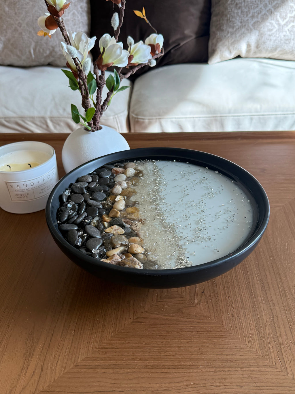Black resin filled ceramic tray with rocks